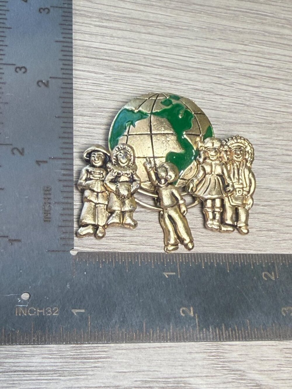 Vintage Children Around the World Brooch Globe Gold Tone Sliding Figure 1.85" - Picture 11 of 11